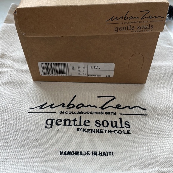 Gentle Souls by Kenneth Cole in collab with Urban Zen Donna Karen/Gladiators - Picture 9 of 11